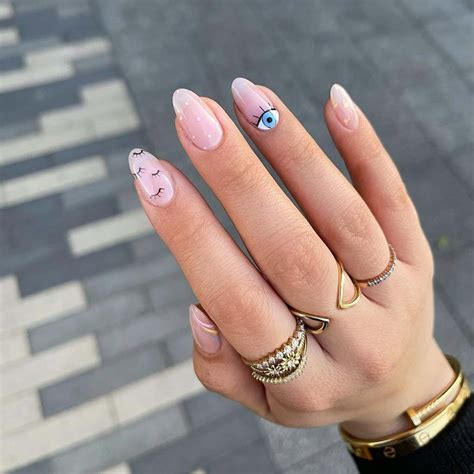 clear short nails with design